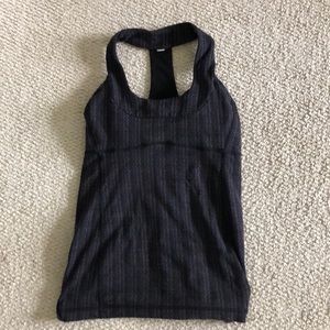Lululemon workout top
